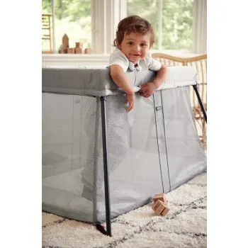 BabyBjörn Travel Crib Light Bundle