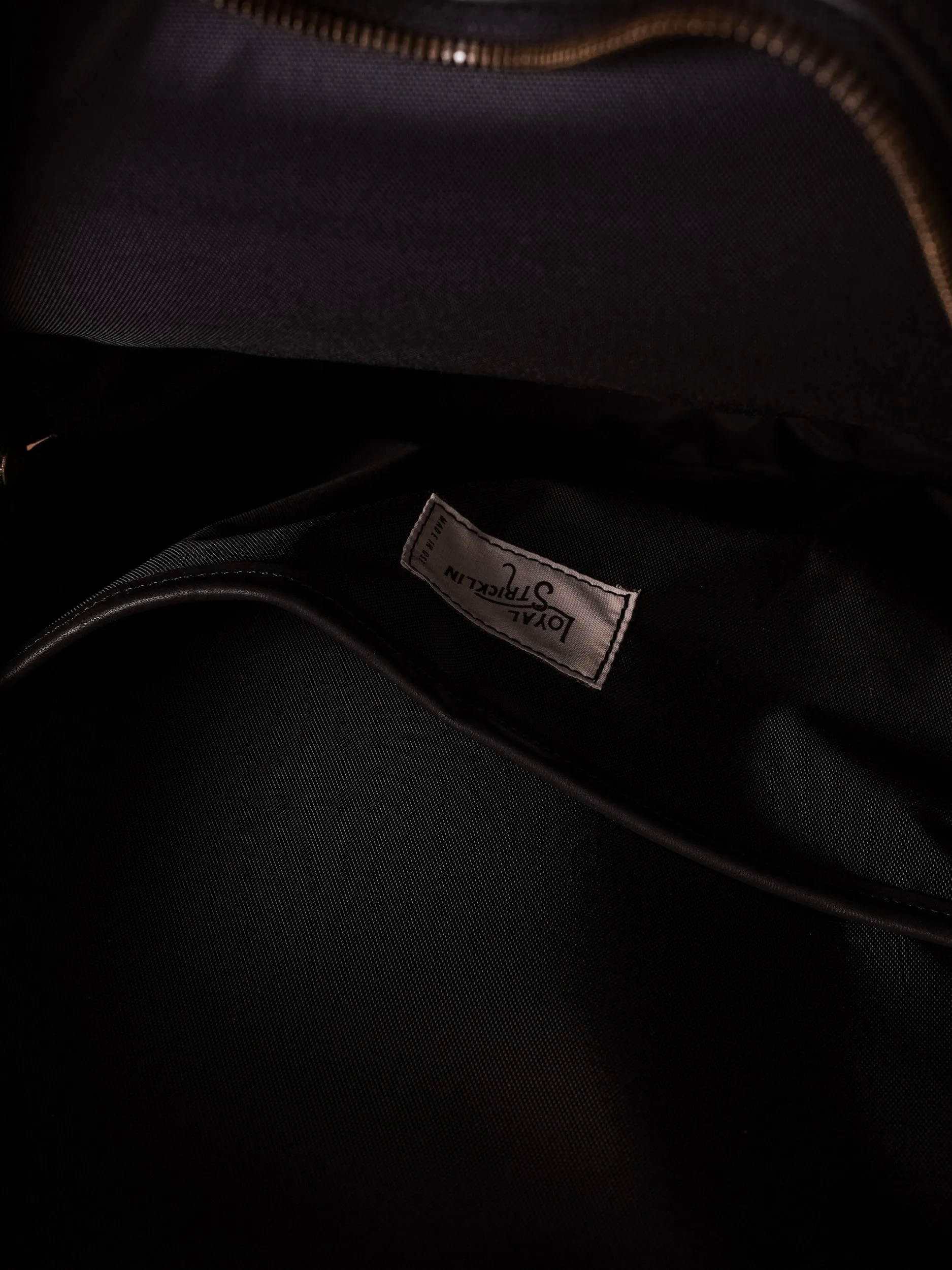 Daypack - Horween Black Essex