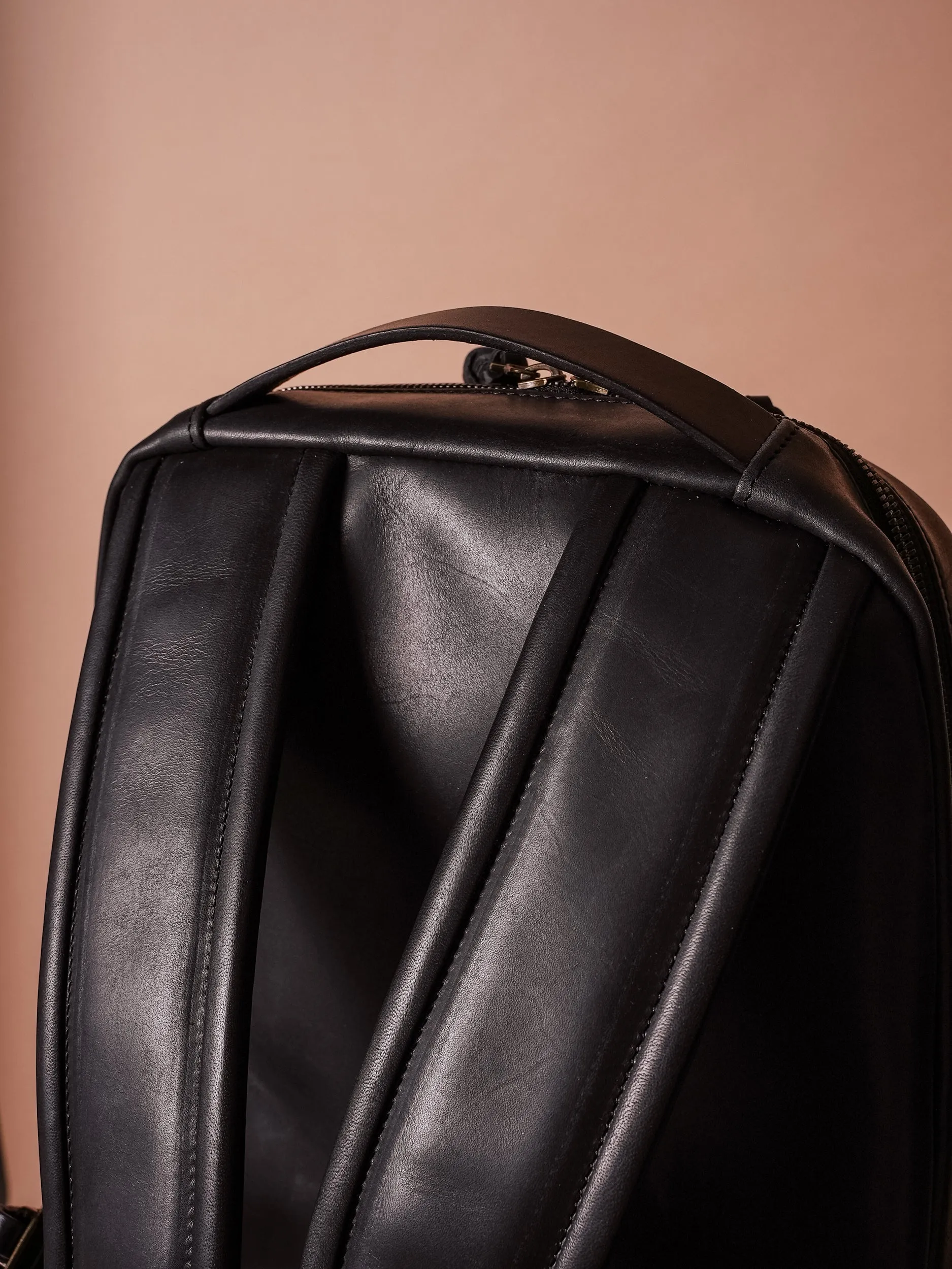 Daypack - Horween Black Essex